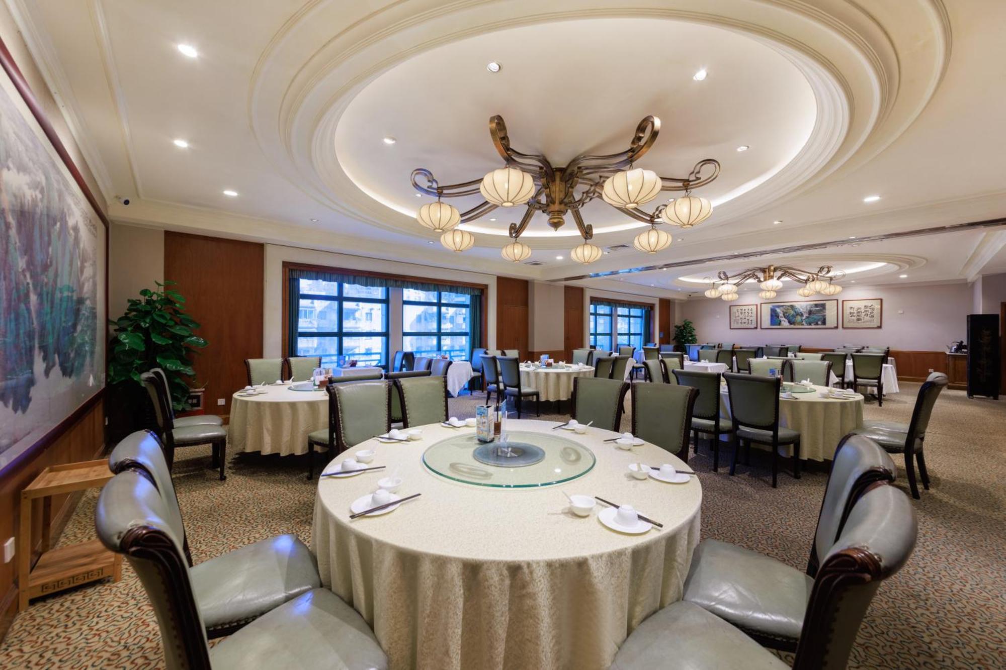 Grand Noble Hotel Dongguan Дунгуань Экстерьер фото
