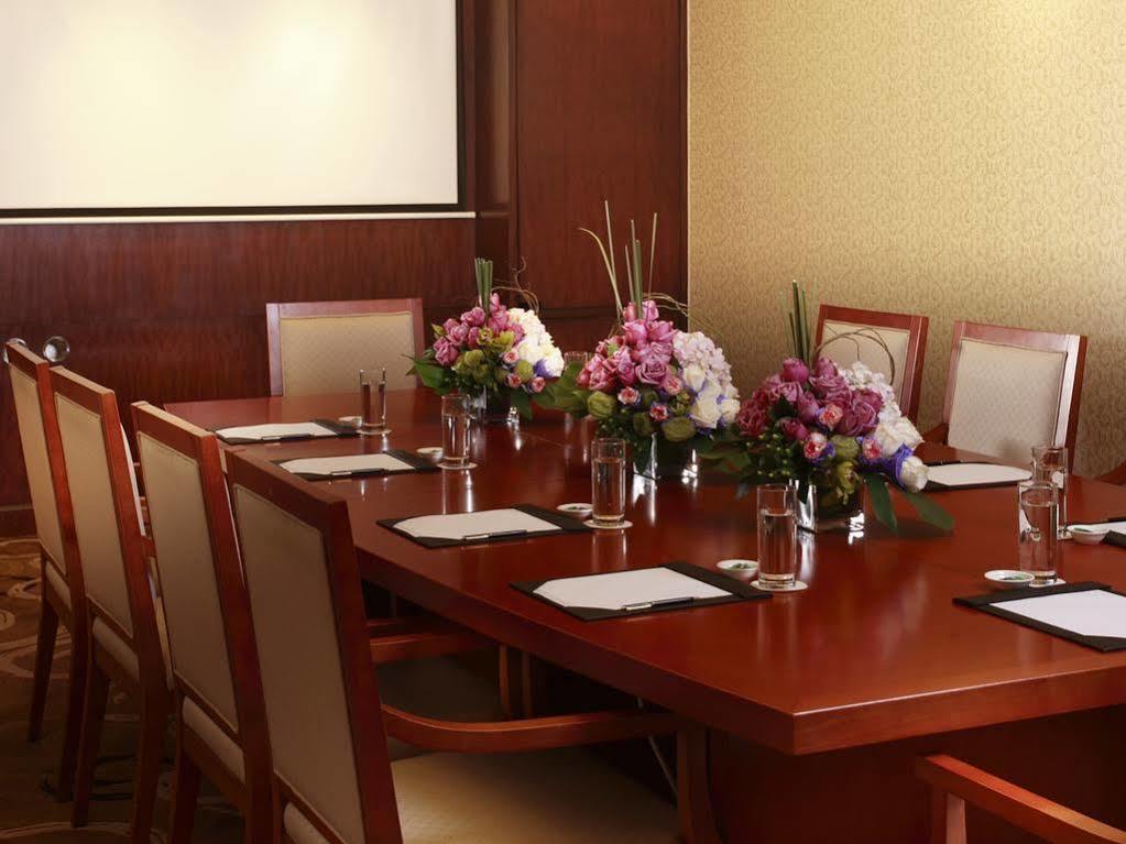 Grand Noble Hotel Dongguan Дунгуань Экстерьер фото